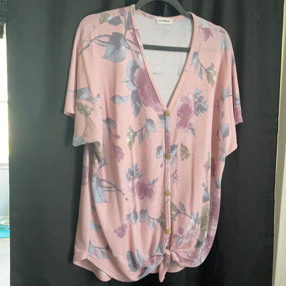 Super comfy pajama like material. Eesome. Size L